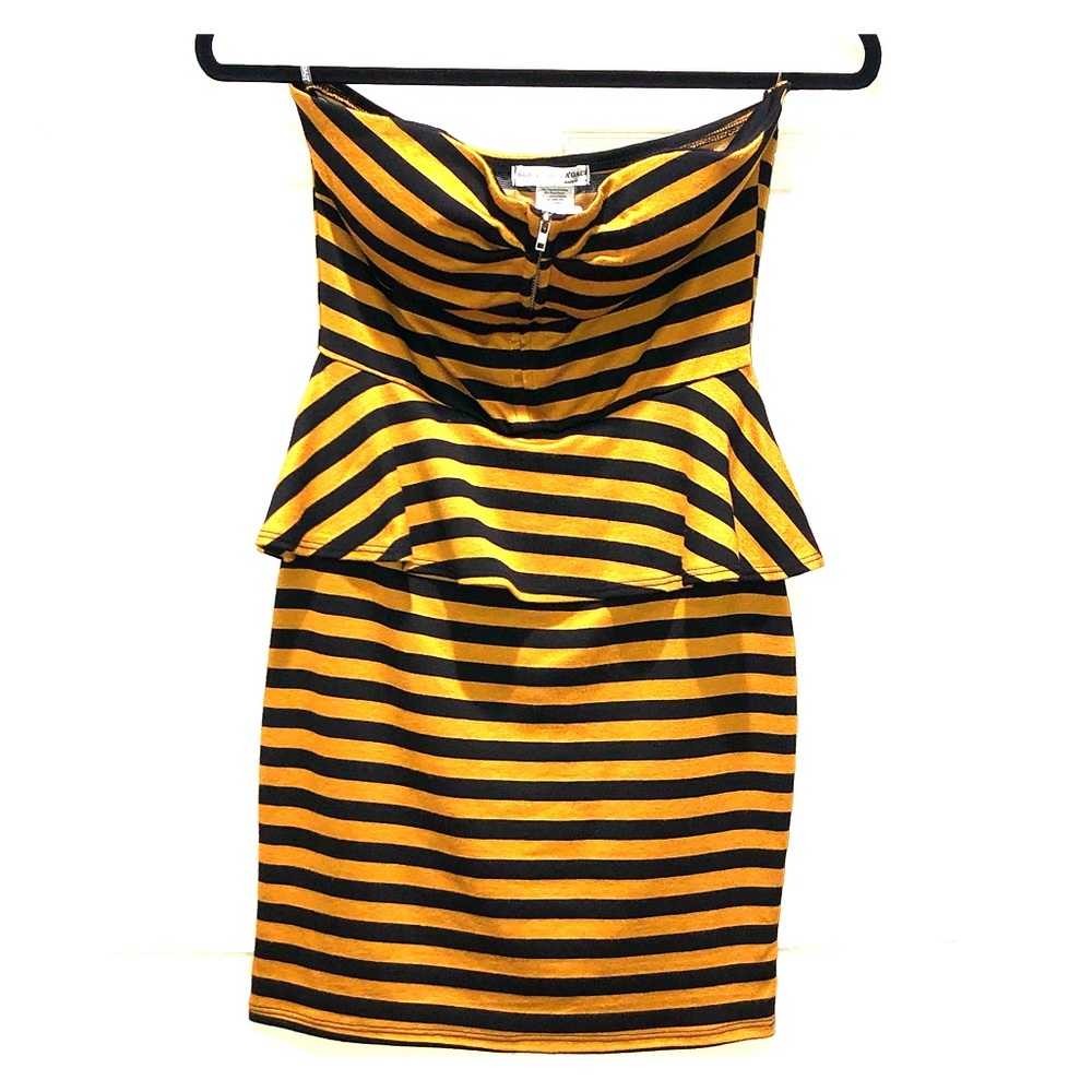 A’gaci Strapless Peplum Dress